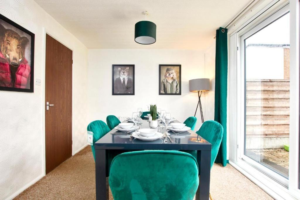 The Emerald House Of Manchester - Garden - Parking Eksteriør billede